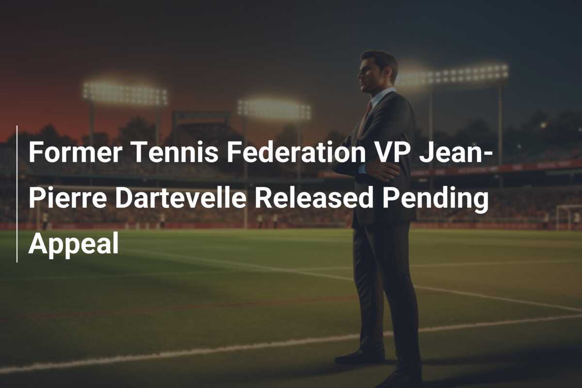 Ancien Insigne Fédération Française De Tennis - Blanc - Vintage