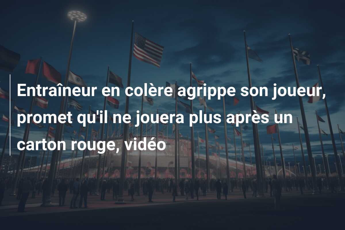 Entraîneur en colère agrippe son joueur, promet qu'il ne jouera plus après un carton rouge, vidéo