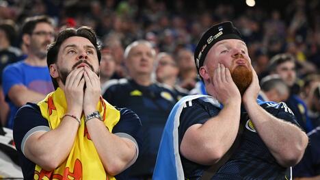 L'allenatore del Belarus critica la sfida in stadio vuoto contro la Scozia