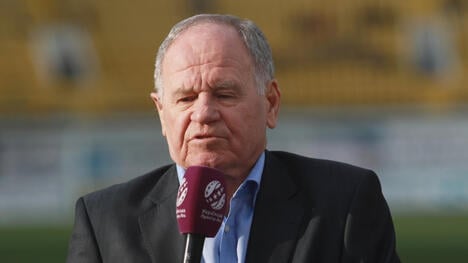 József Szabó: Decisão da FIFA 'tem cheiro muito ruim'