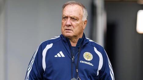 Advocaat après le 0-0 : " On se bat pour notre pays "