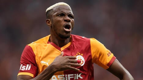 Osimhen si apre su addio al Napoli, offerta Juve e legami con De Laurentiis