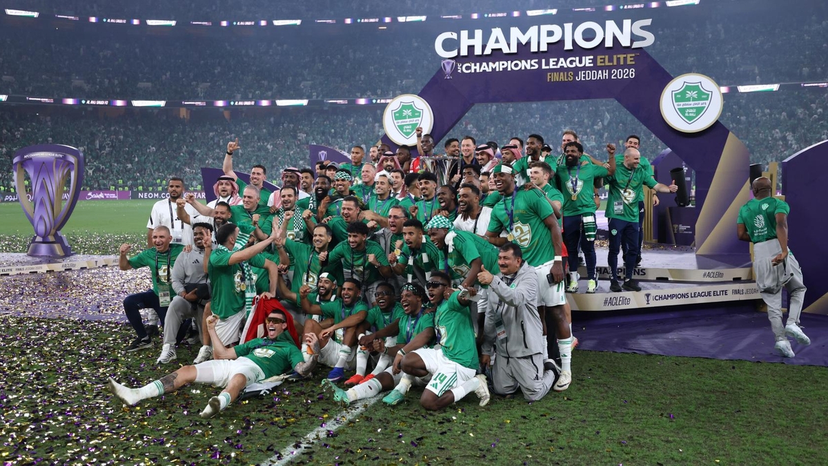 «Аль-Ахли» второй раз подряд выиграл Лигу чемпионов АФК, а их защитник запомнился «ударом Зидана» (Видео)