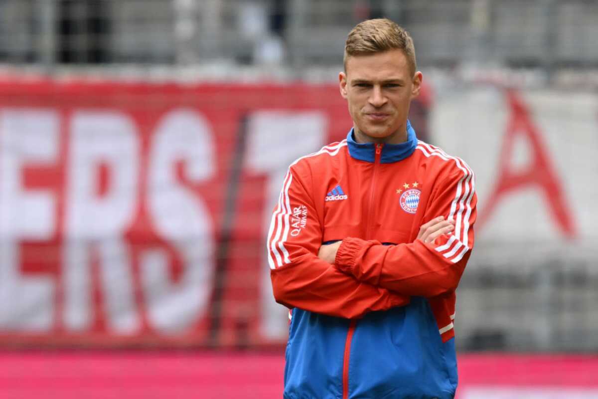 値下げ交渉可！ バイエルン・ミュンヘン ロッベン（L） robben