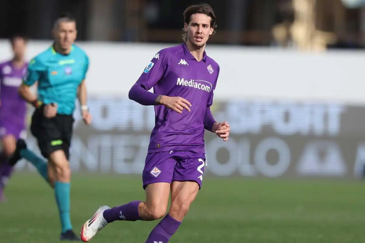 Fiorentina decidida a retener al talentoso mediocampista Andrea Colpani