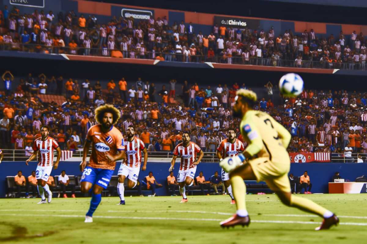 Cibao FC Almeja Vitória Histórica Contra Chivas em Guadalajara