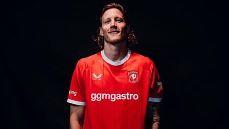 Official: Weghorst Bolsters Twente Squad