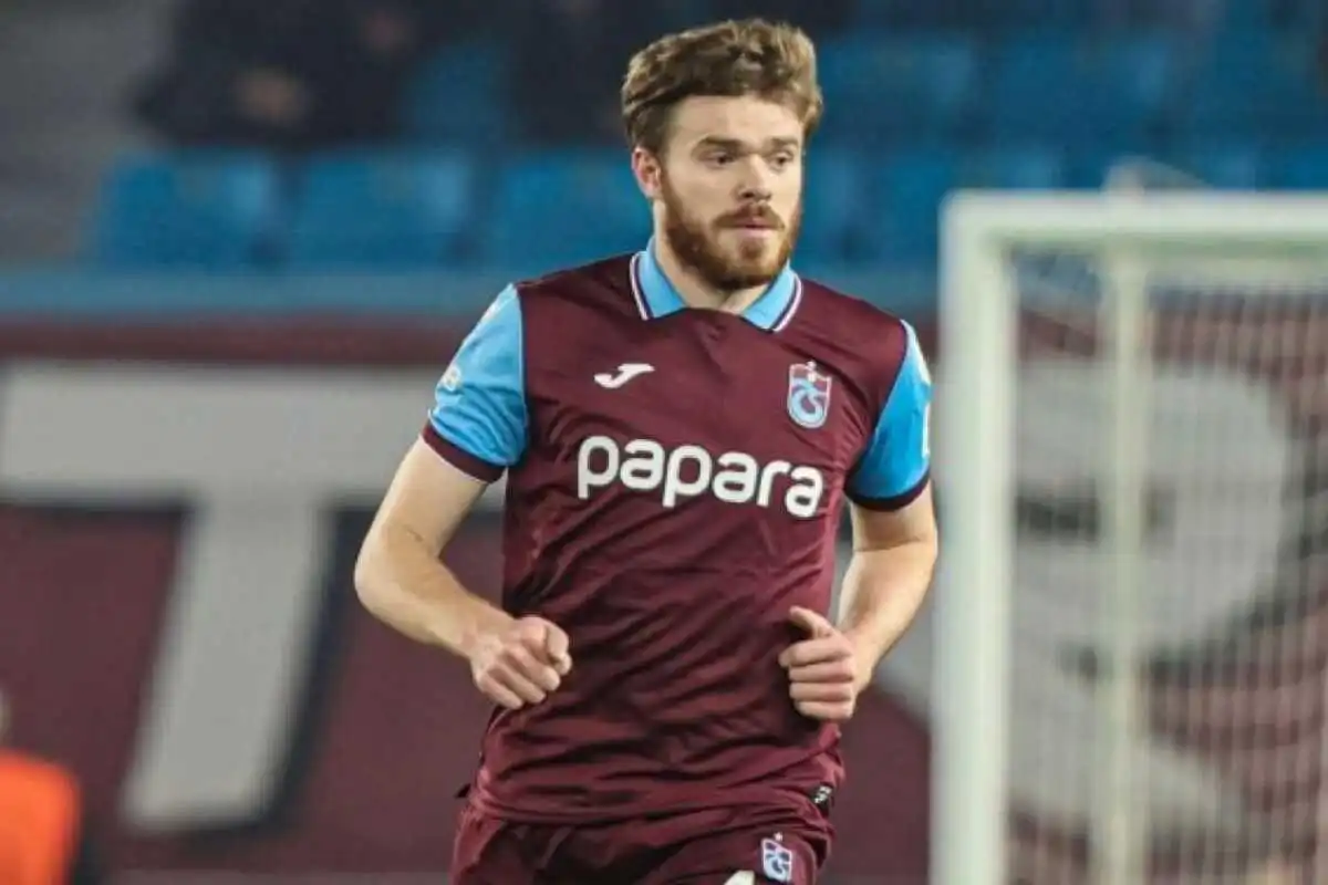 Arseniy Batagov segna un autogol nella partita di campionato turco (Video)