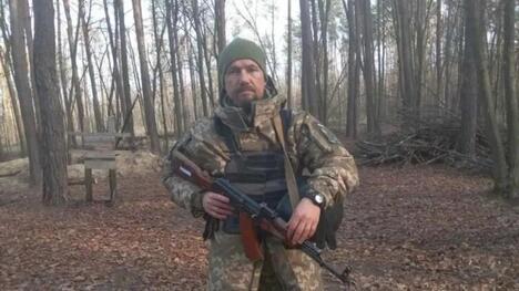 Віталій Кобзар: «В армії створюю футбольну команду, друзі допомагають із формою»