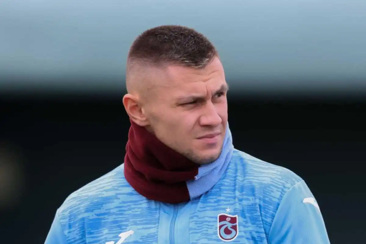 Oleksandr Zubkov segna il terzo gol per il Trabzonspor