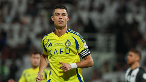 CĐV Hỗ Trợ Ronaldo, HLV Jesus Tẩy Chay Họp Báo: Căng Thẳng Saudi Tiếp Tục Leo Thang