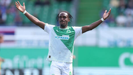 Chính thức: Eintracht Frankfurt mua lại chân sút hàng đầu Bundesliga 2
