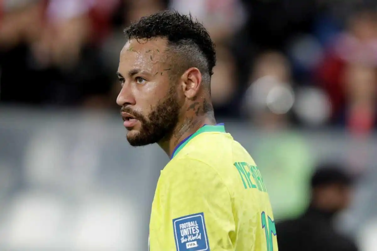 Neymar Smentisce le Voci di Furto Durante la Partita di AFC Champions League