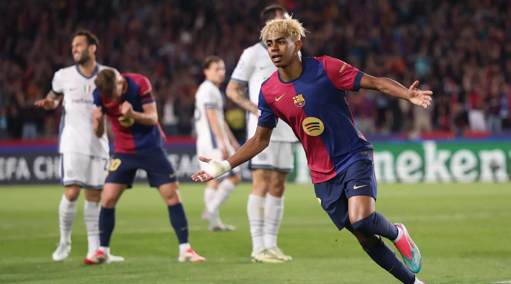 24 ー 25 バルセロナ ホーム ラミン ヤマル リーグ オフィシャルM NIKE