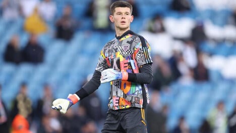 Arsenal confirma contratação gratuita de ex-goleiro do Leeds