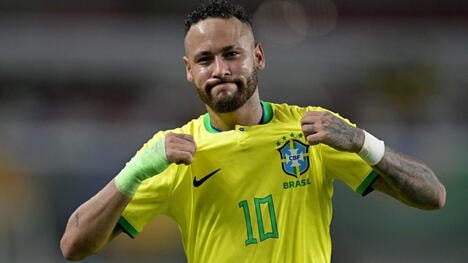 Neymar iguala feito histórico de Pelé na Copa