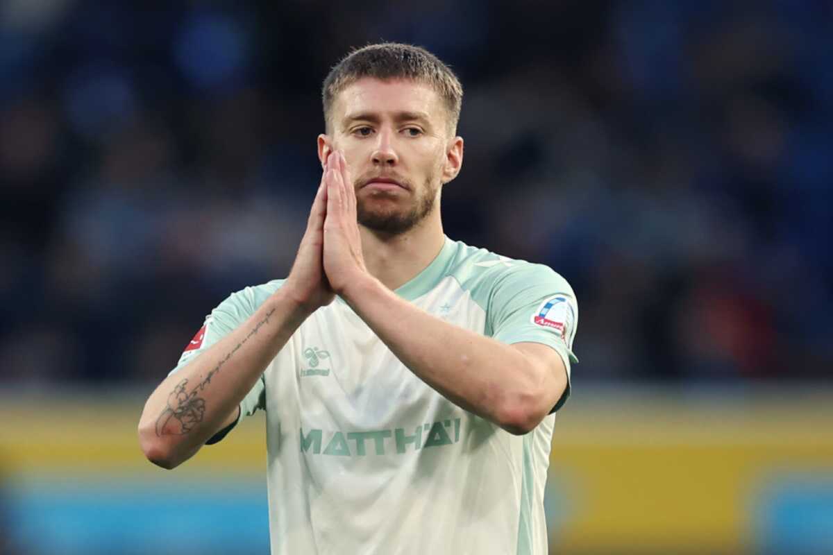 Apărătorul lui Werder Bremen a ales să joace pentru echipa națională a Algeriei