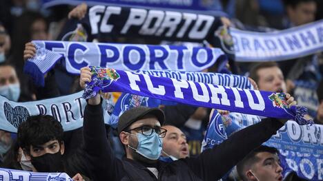 FC Porto Esmaga Amadora: Fãs Analisam a Vitória