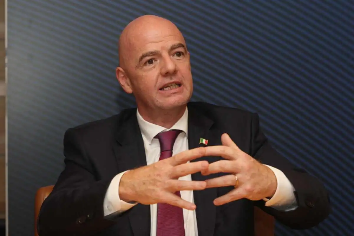 Infantino commente l'incident impliquant l'entraîneur de l'équipe nationale mexicaine frappé