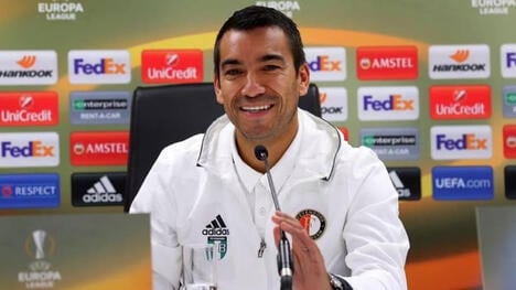 Official: Giovanni van Bronckhorst takes Feyenoord reins