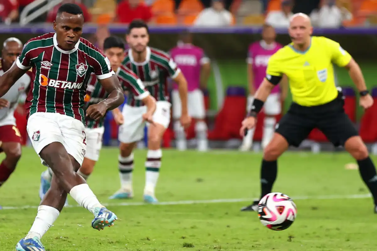 Jhon Arias Brilla y es Figura en la Victoria 4-2 de Fluminense ante Ulsan