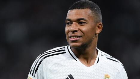 El Hat-Trick de Mbappé Aplasta a Kairat en la Victoria 5-0 del Real Madrid