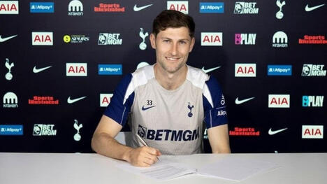 Tottenham potwierdza nowy kontrakt Daviesa